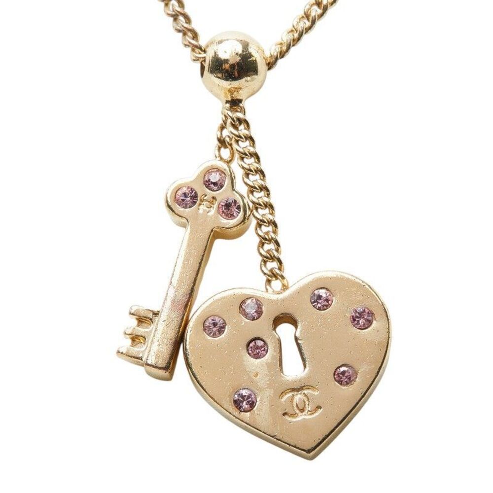 Chanel Coco Mark Heart Key Necklace - Picture 3 of 6